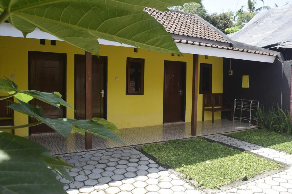 Blue Flame Inn Banyuwangi  Exterior photo